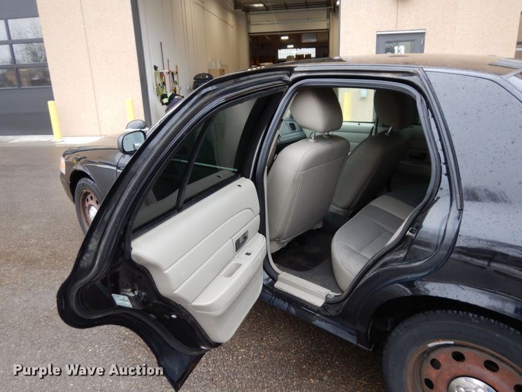 image for item KU9759 2011 Ford Crown Victoria Police Interceptor