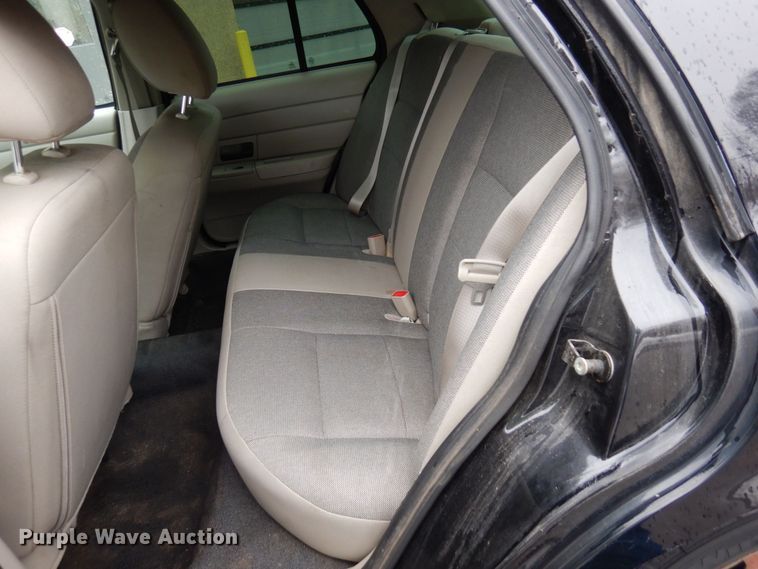 image for item KU9759 2011 Ford Crown Victoria Police Interceptor