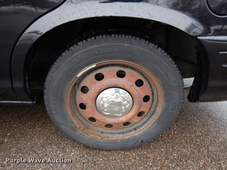 image for item KU9759 2011 Ford Crown Victoria Police Interceptor