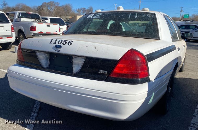 image for item KV9698 2011 Ford Crown Victoria Police Interceptor