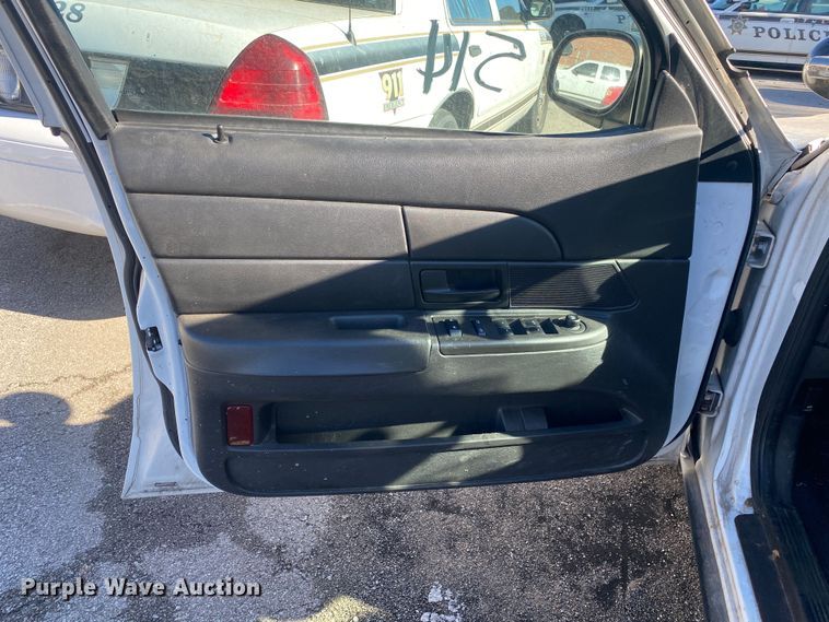 image for item KV9698 2011 Ford Crown Victoria Police Interceptor