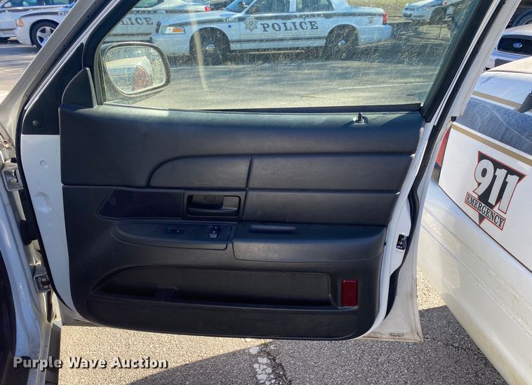 image for item KV9698 2011 Ford Crown Victoria Police Interceptor