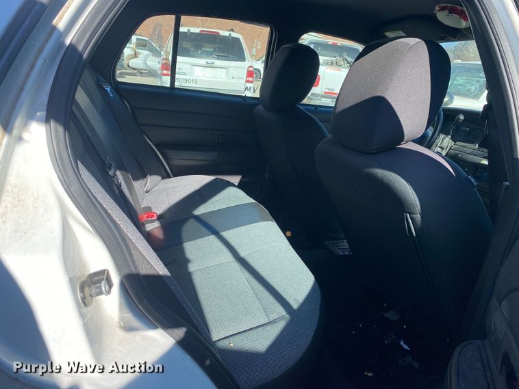 image for item KV9698 2011 Ford Crown Victoria Police Interceptor