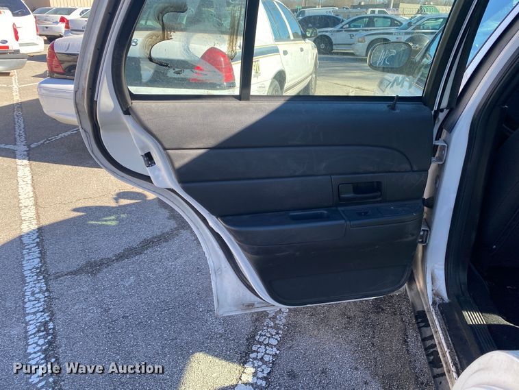 image for item KV9698 2011 Ford Crown Victoria Police Interceptor