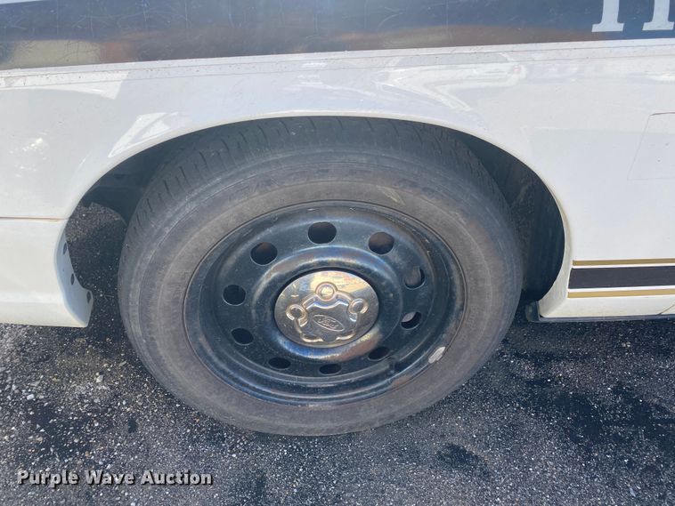 image for item KV9698 2011 Ford Crown Victoria Police Interceptor