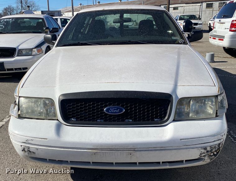 image for item KV9699 2005 Ford Crown Victoria Police Interceptor