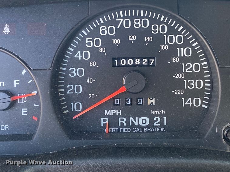 image for item KV9699 2005 Ford Crown Victoria Police Interceptor