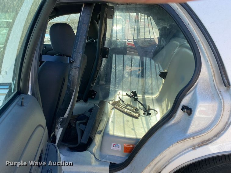 image for item KV9699 2005 Ford Crown Victoria Police Interceptor