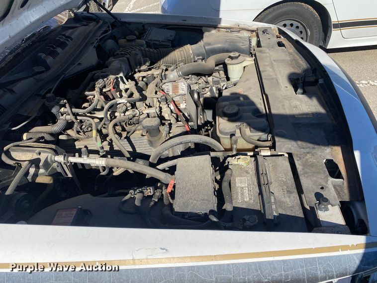 image for item KV9699 2005 Ford Crown Victoria Police Interceptor