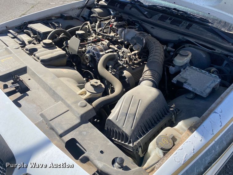 image for item KV9699 2005 Ford Crown Victoria Police Interceptor