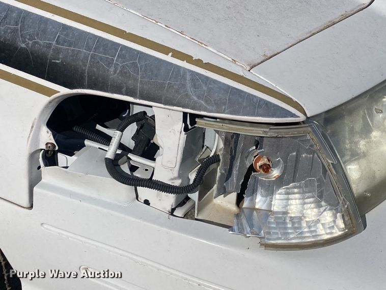 image for item KV9699 2005 Ford Crown Victoria Police Interceptor