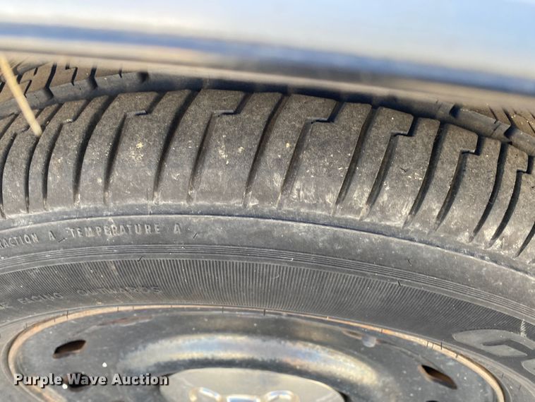 image for item KV9699 2005 Ford Crown Victoria Police Interceptor