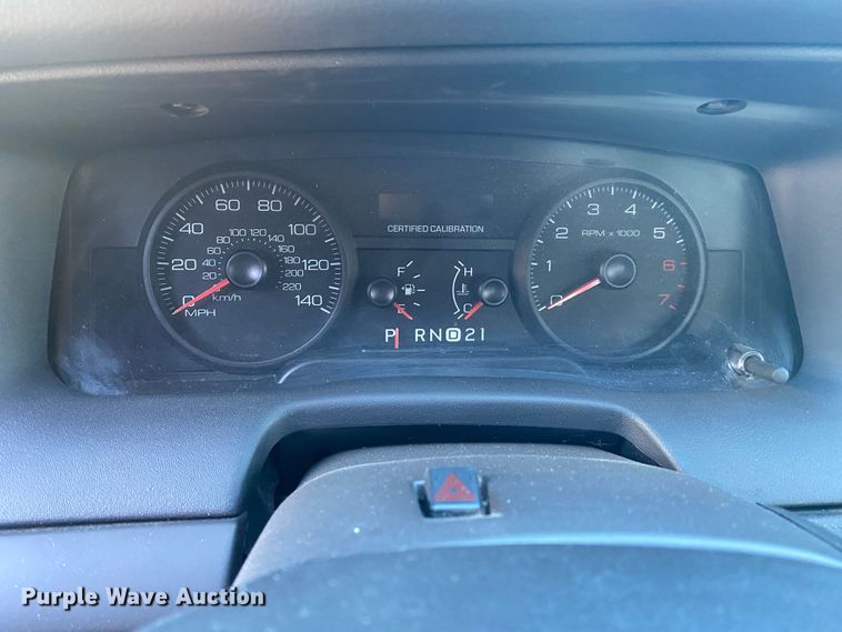 image for item KV9704 2008 Ford Crown Victoria Police Interceptor