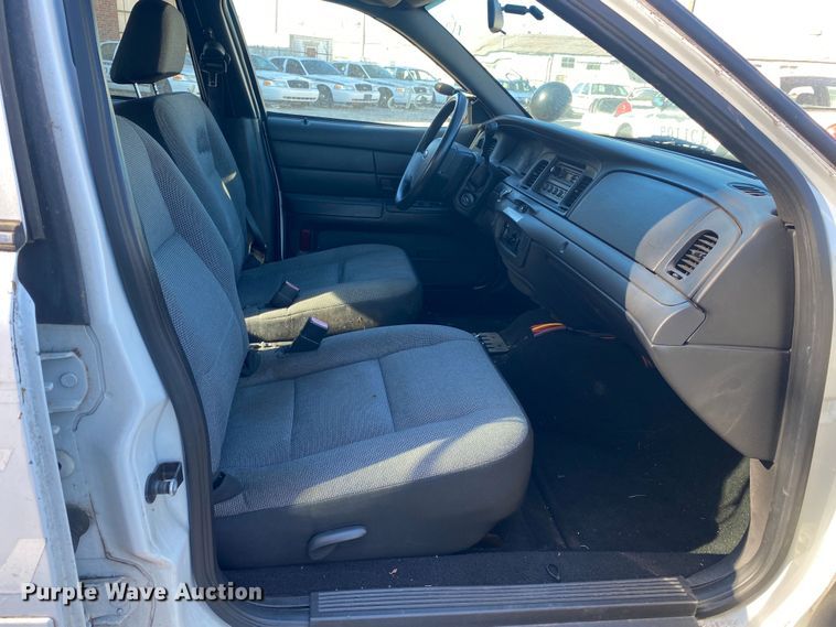 image for item KV9704 2008 Ford Crown Victoria Police Interceptor