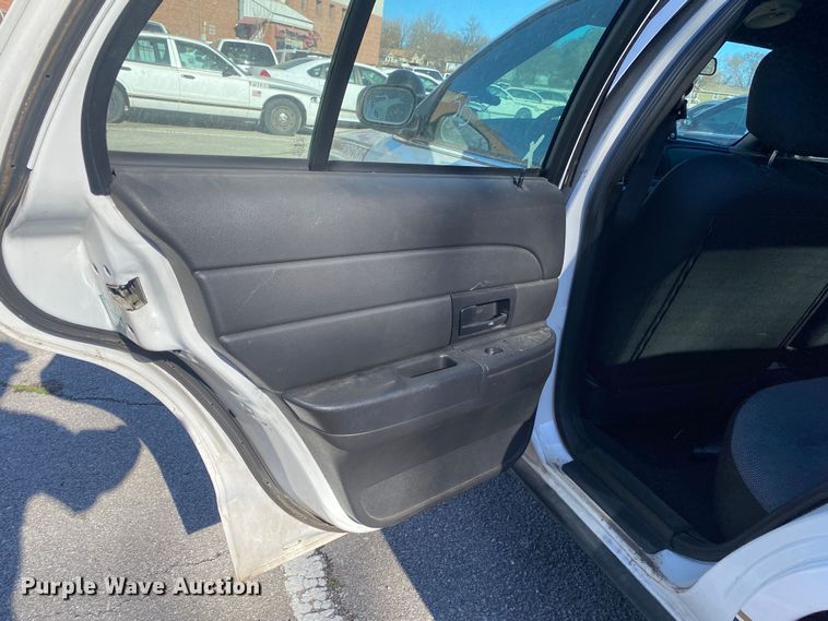 image for item KV9704 2008 Ford Crown Victoria Police Interceptor