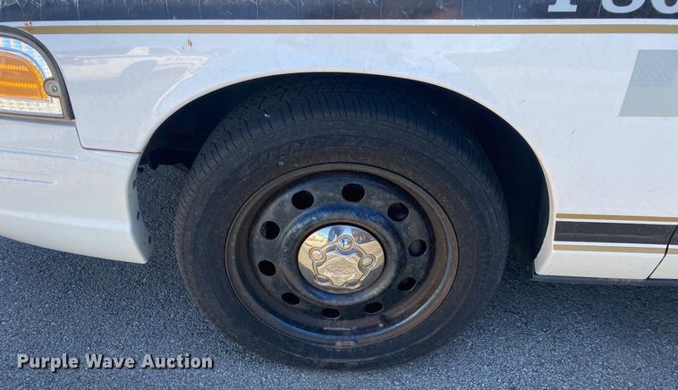image for item KV9704 2008 Ford Crown Victoria Police Interceptor