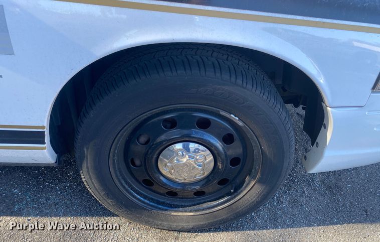 image for item KV9704 2008 Ford Crown Victoria Police Interceptor