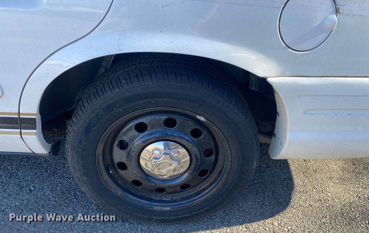 image for item KV9704 2008 Ford Crown Victoria Police Interceptor