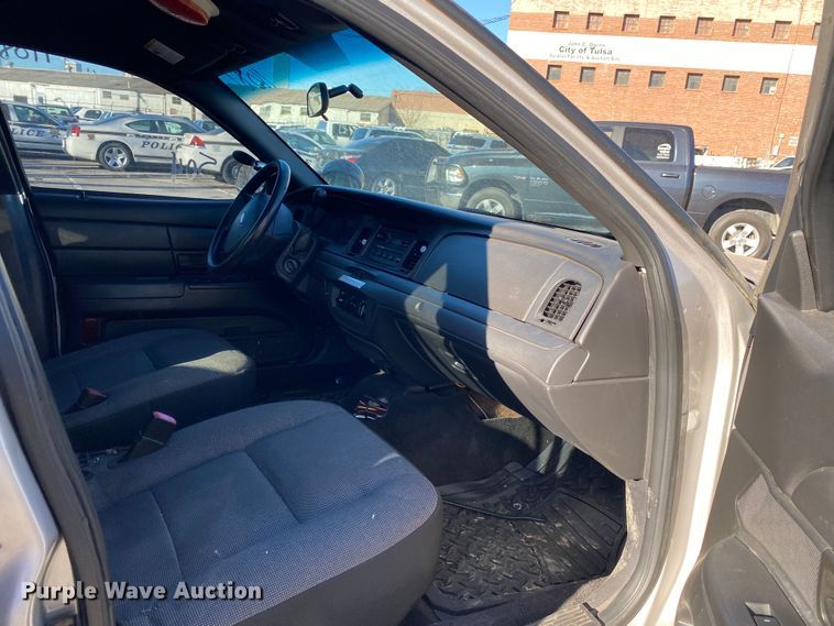 image for item KV9706 2011 Ford Crown Victoria Police Interceptor