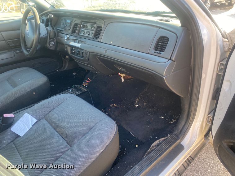 image for item KV9708 2011 Ford Crown Victoria Police Interceptor