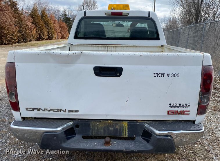 image for item KV9712 2004 GMC Canyon  pickup truck