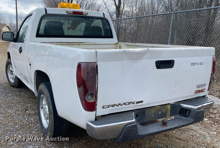 image for item KV9712 2004 GMC Canyon  pickup truck