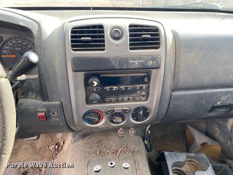 image for item KV9712 2004 GMC Canyon  pickup truck