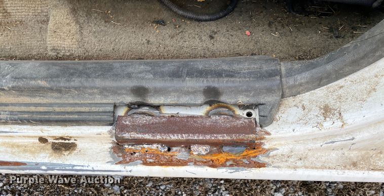 image for item KV9712 2004 GMC Canyon  pickup truck