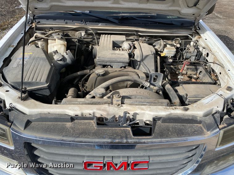 image for item KV9712 2004 GMC Canyon  pickup truck