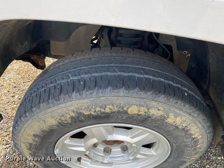 image for item KV9712 2004 GMC Canyon  pickup truck