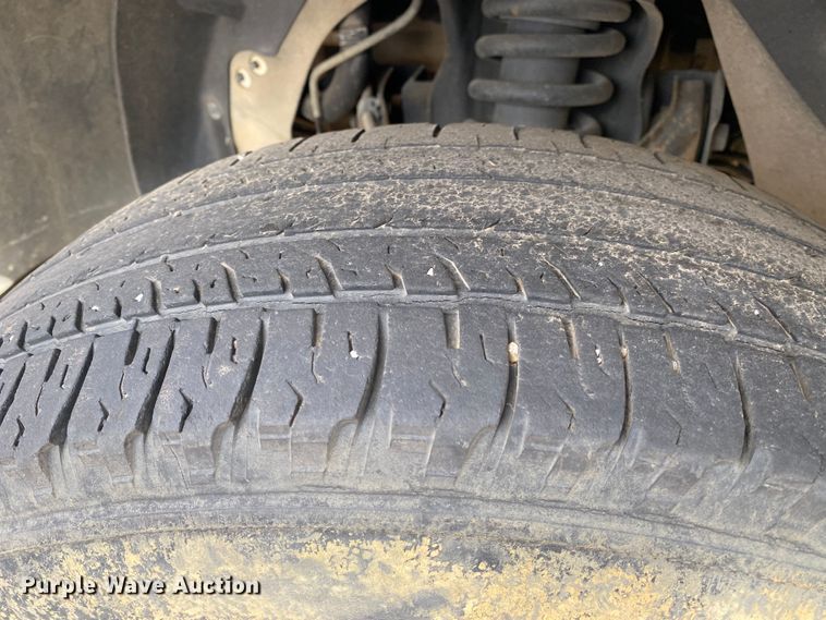 image for item KV9712 2004 GMC Canyon  pickup truck