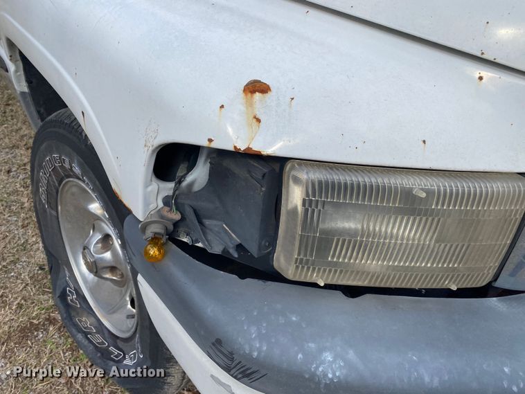 image for item KV9713 1999 Dodge Ram 1500  Quad Cab pickup truck