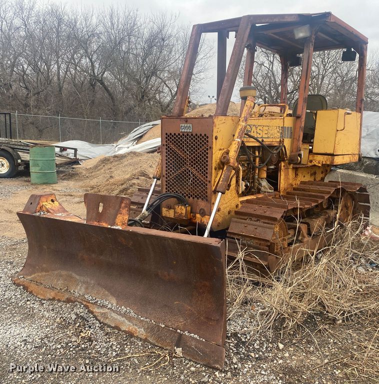 image for item KV9719 1986 Case 450C  dozer