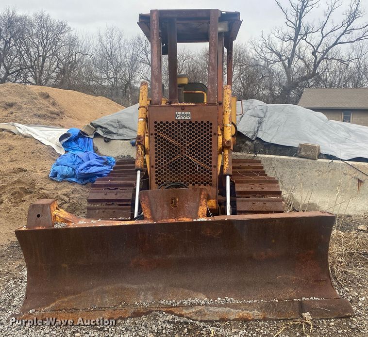 image for item KV9719 1986 Case 450C  dozer