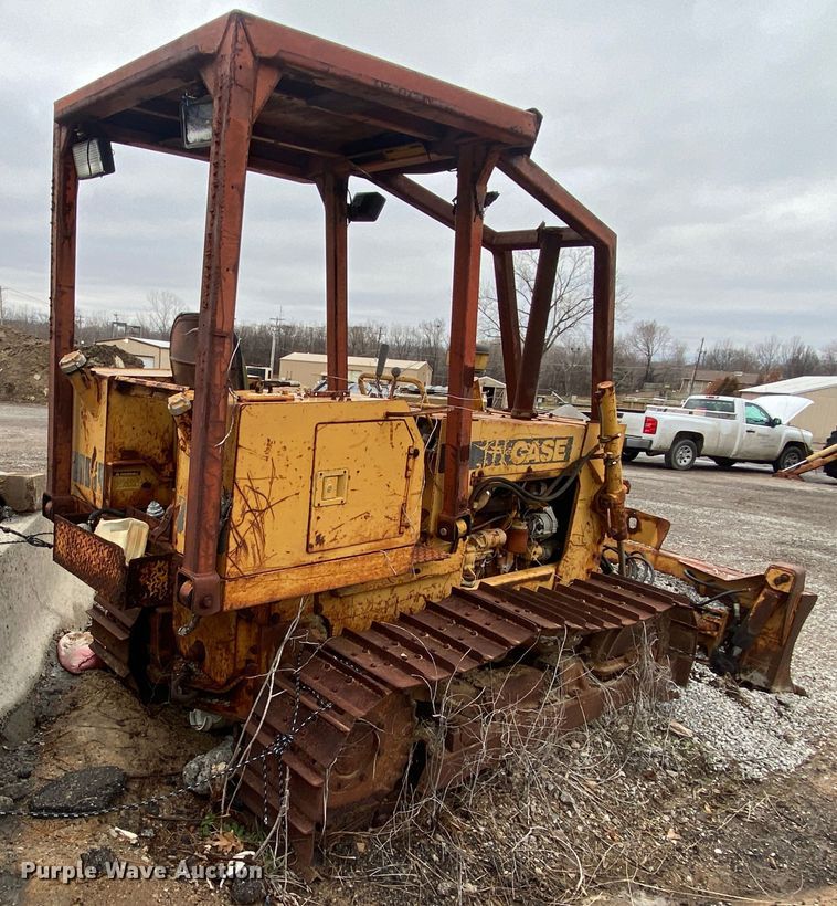 image for item KV9719 1986 Case 450C  dozer