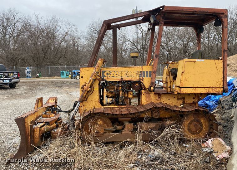 image for item KV9719 1986 Case 450C  dozer