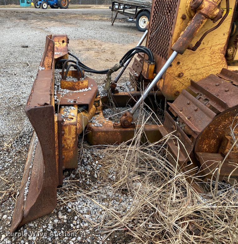 image for item KV9719 1986 Case 450C  dozer