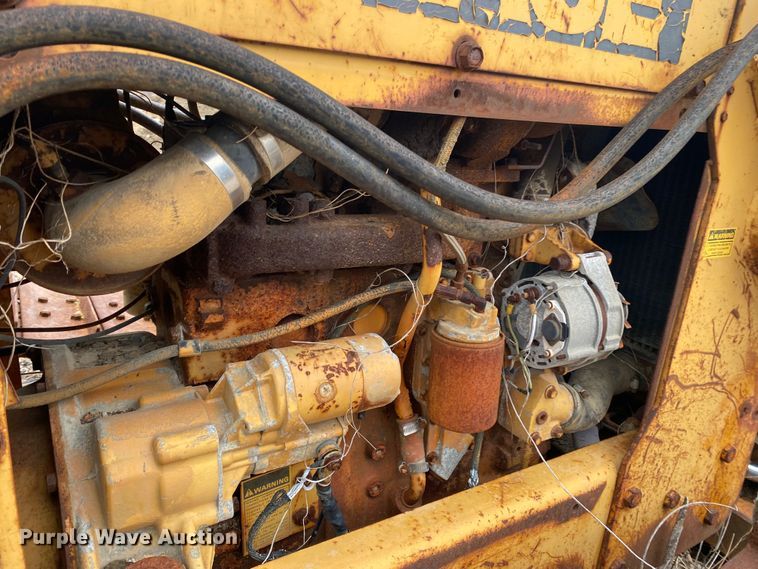 image for item KV9719 1986 Case 450C  dozer