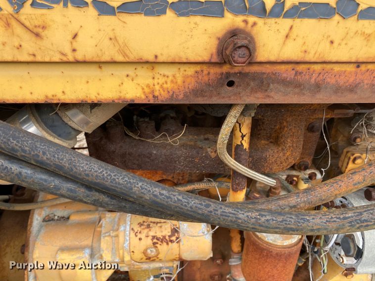 image for item KV9719 1986 Case 450C  dozer