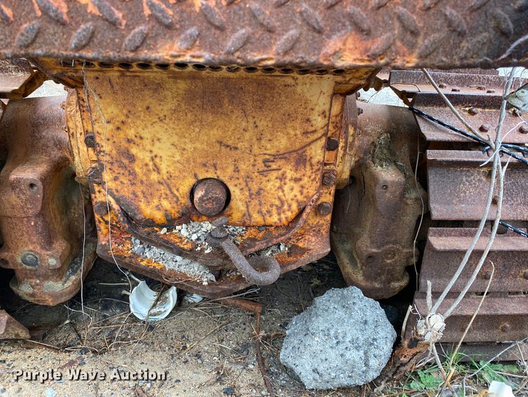 image for item KV9719 1986 Case 450C  dozer