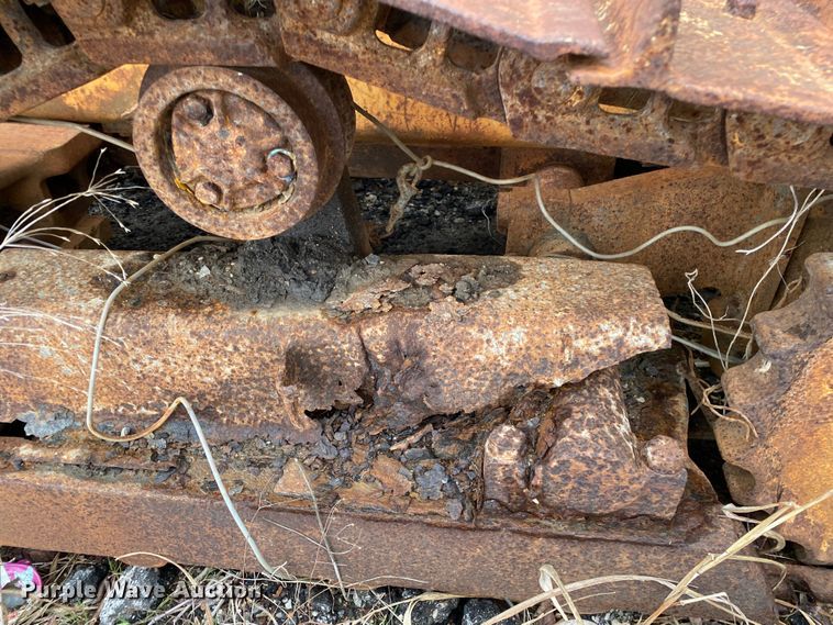 image for item KV9719 1986 Case 450C  dozer