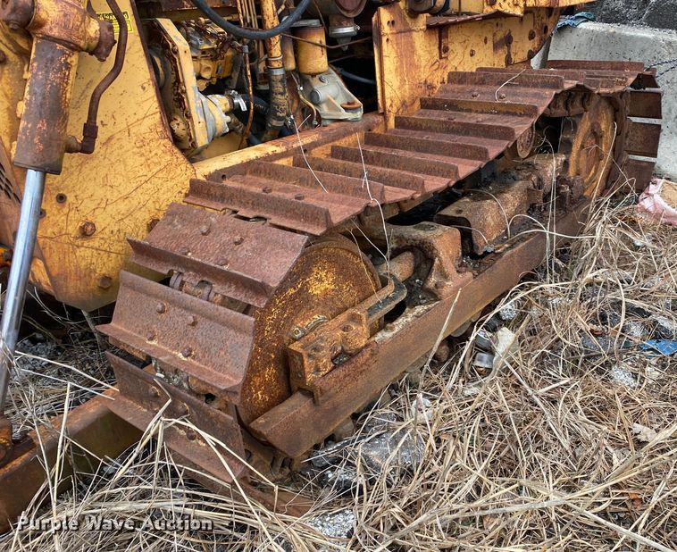 image for item KV9719 1986 Case 450C  dozer
