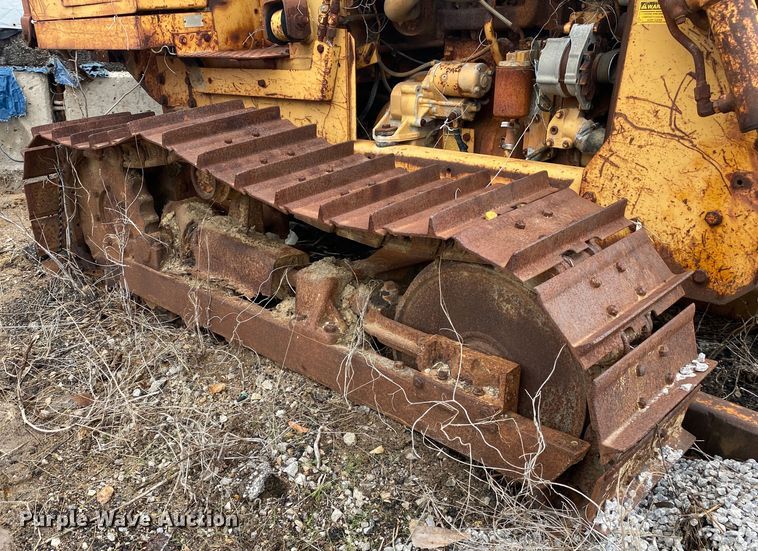 image for item KV9719 1986 Case 450C  dozer