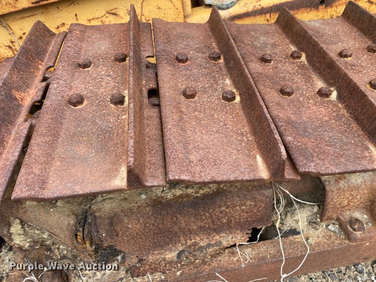 image for item KV9719 1986 Case 450C  dozer