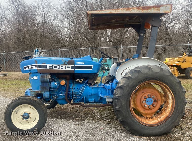 image for item KV9720 Ford 3930  tractor