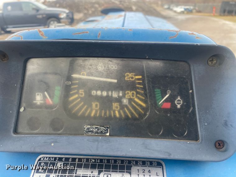 image for item KV9720 Ford 3930  tractor