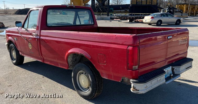 image for item LA9785 1995 Ford F150 XL  pickup truck
