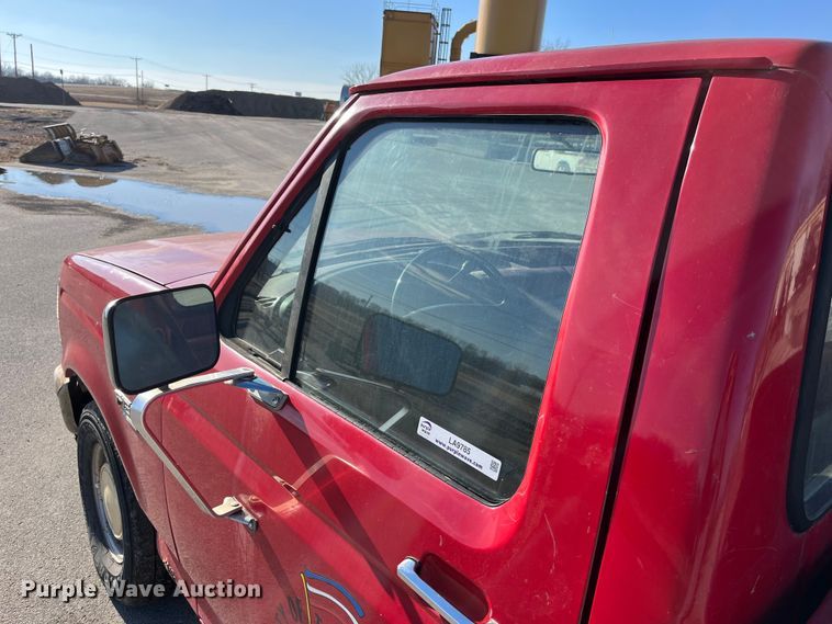 image for item LA9785 1995 Ford F150 XL  pickup truck