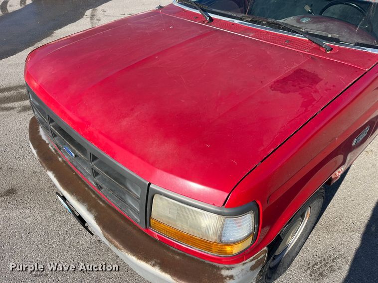 image for item LA9785 1995 Ford F150 XL  pickup truck