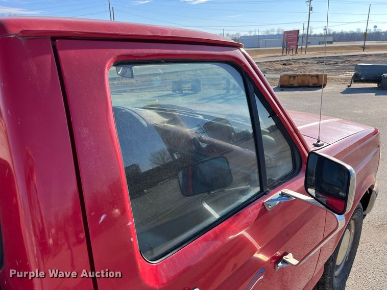 image for item LA9785 1995 Ford F150 XL  pickup truck